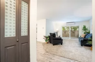 Photo #4: OC26079911 Listing