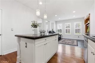 Photo #3: OC26079969 Listing 