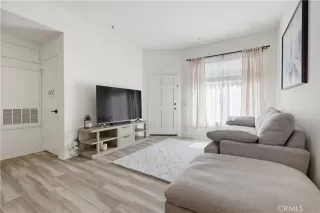 Photo #3: OC26080433 Listing 