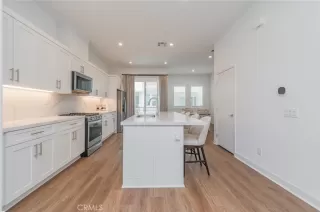 Photo #5: OC26080696 Listing 