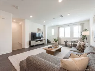 Photo #1: OC26081530 Listing