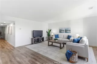 Photo #2: OC26081830 Listing 