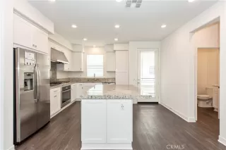 Photo #5: OC26081997 Listing 