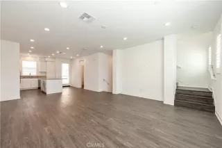 Photo #6: OC26081997 Listing 