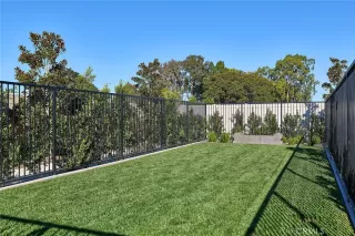 Photo #5: OC26082117 Listing 