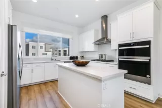 Photo #6: OC26082121 Listing 