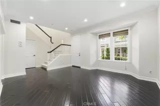 Photo #4: OC26082194 Listing 