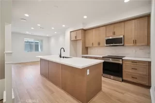 Photo #1: OC26083979 Listing 