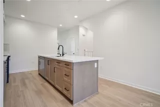 Photo #4: OC26083979 Listing 