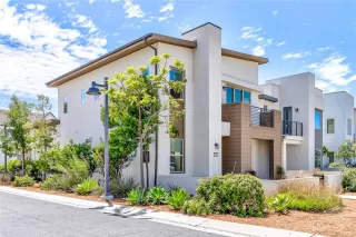 Photo #2: OC26084083 Listing