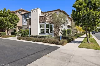 Photo #4: OC26084158 Listing 