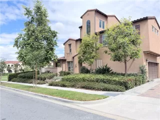 Photo #1: OC26084572 Listing 