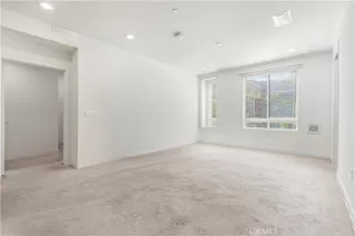 Photo #2: OC26085502 Listing 