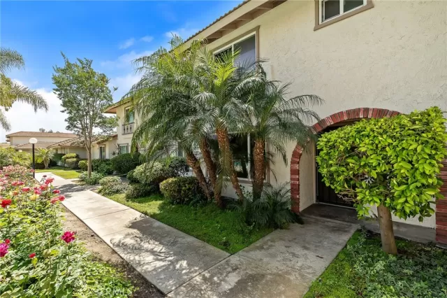 MLS: OC26085695 Condo For Sale