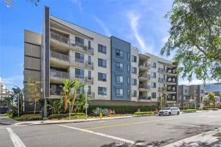 Photo #2: OC26086330 Listing 