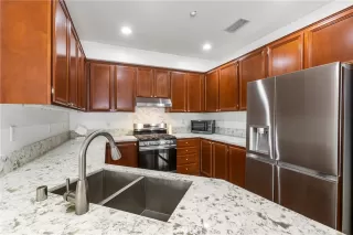 Photo #2: OC26086426 Listing 