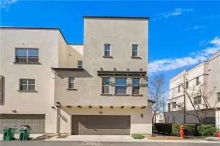 Photo #2: OC26086865 Listing 