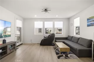 Photo #6: OC26087061 Listing 