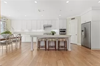 Photo #2: OC26087601 Listing 