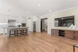 Photo #5: OC26087601 Listing 