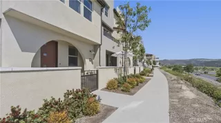 Photo #1: OC26087724 Listing 