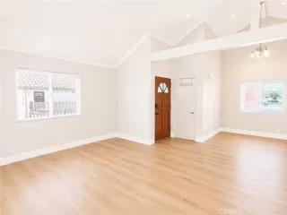 Photo #6: OC26088802 Listing 