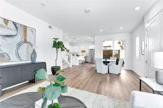 Photo #4: OC26089039 Listing 