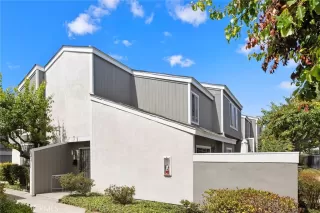 Photo #1: OC26089994 Listing