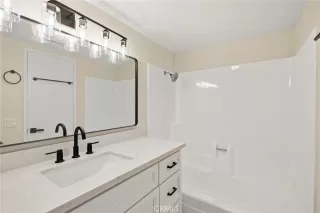Photo #6: OC26089994 Listing