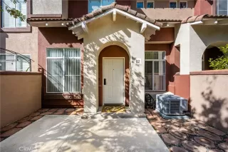Photo #4: OC26090118 Listing