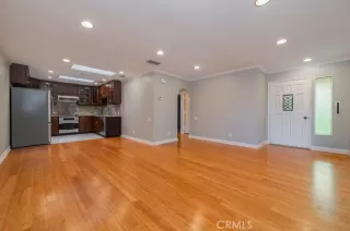 Photo #5: OC26090321 Listing 