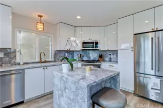 Photo #6: OC26090580 Listing