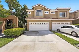 Browse active condo listings in PROVENCE D ALISO