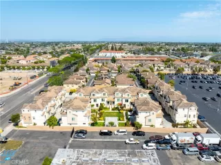 Photo #6: OC26091904 Listing 
