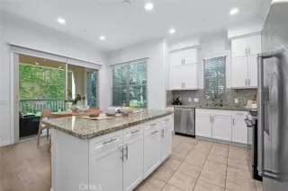 Photo #5: OC26092413 Listing 