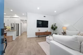 Photo #6: OC26092413 Listing 