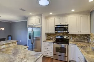 Photo #5: OC26092437 Listing 