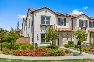 Photo #4: OC26092442 Listing 