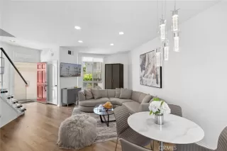 Photo #5: OC26093456 Listing