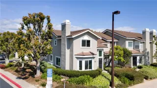 Photo #5: OC26094333 Listing