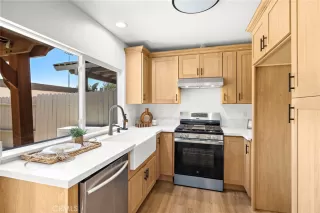 Photo #5: OC26094645 Listing