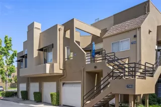 Photo #2: OC26094796 Listing