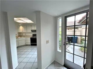 Photo #4: OC26095271 Listing 