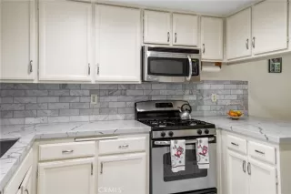 Photo #5: OC26096324 Listing 