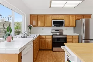 Photo #4: OC26096408 Listing
