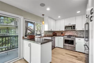 Photo #3: OC26096442 Listing