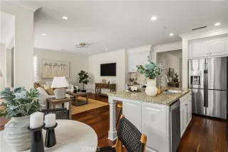 Photo #5: OC26097527 Listing 