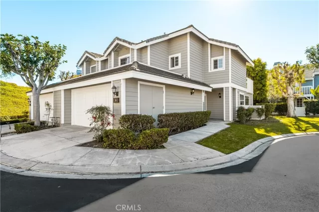 MLS: OC26097812 Condo For Sale