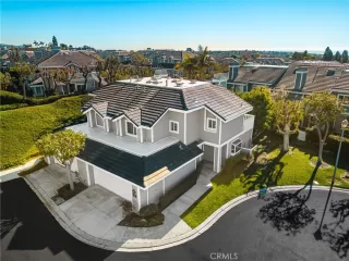 Photo #2: OC26097812 Listing