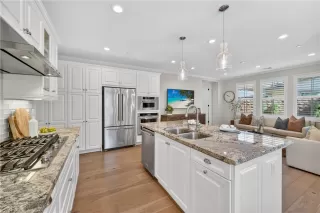 Photo #6: OC26098498 Listing 